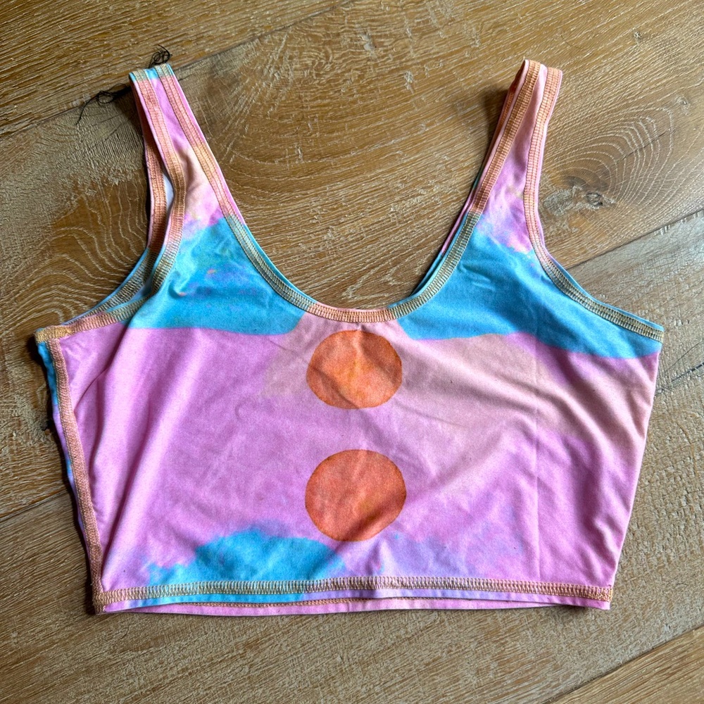 Teeki crop tank